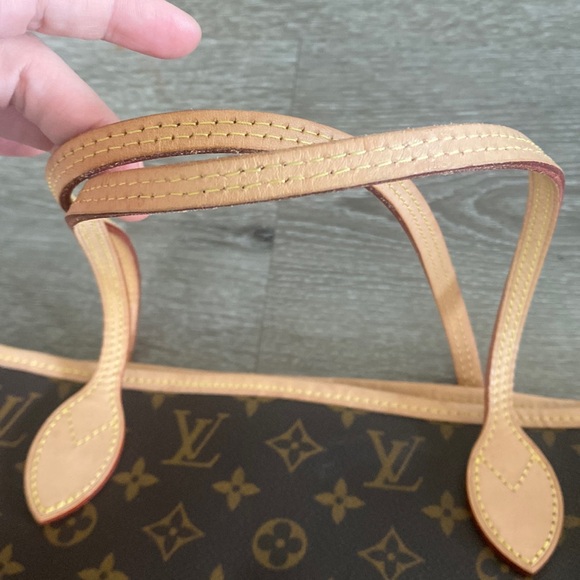 Authentic Louis Vuitton Neverfull MM monogram with pink interior - Picture 4 of 15